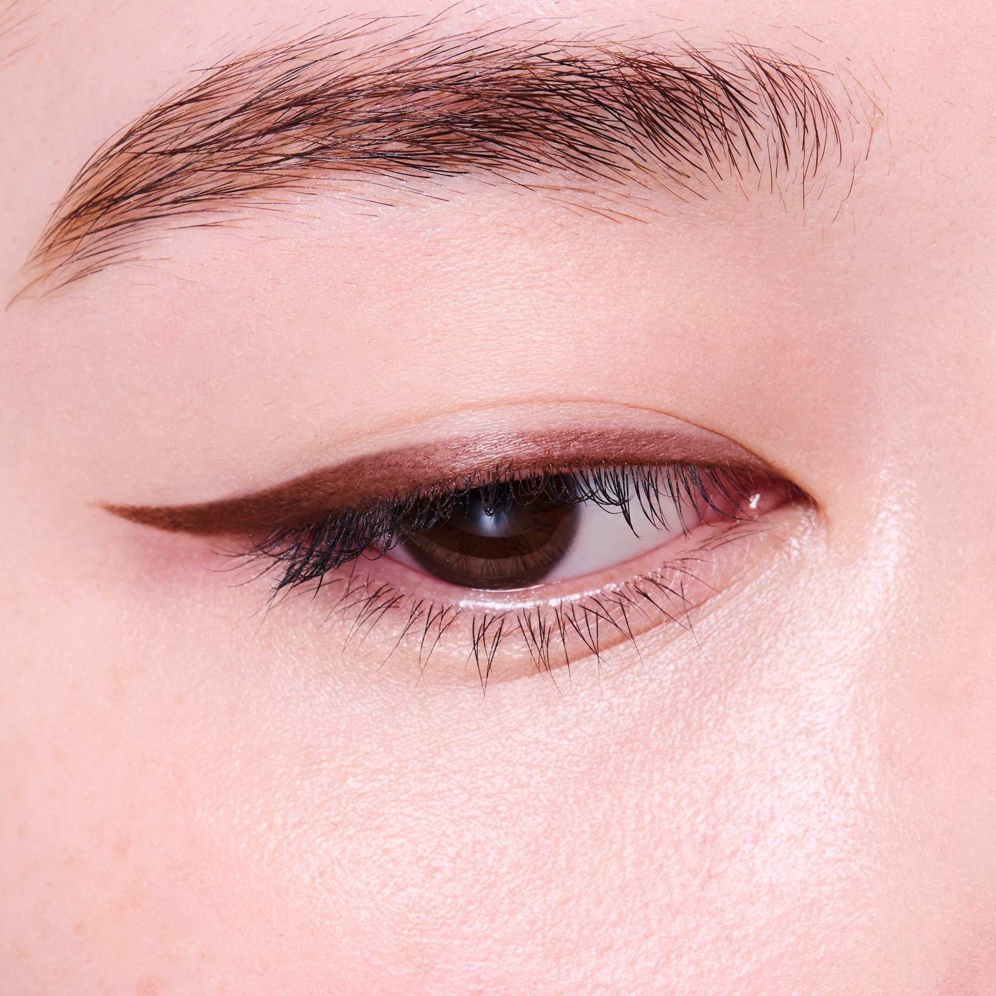 THREE 液體眼線筆 Fun To Funky Liquid Eyeliner