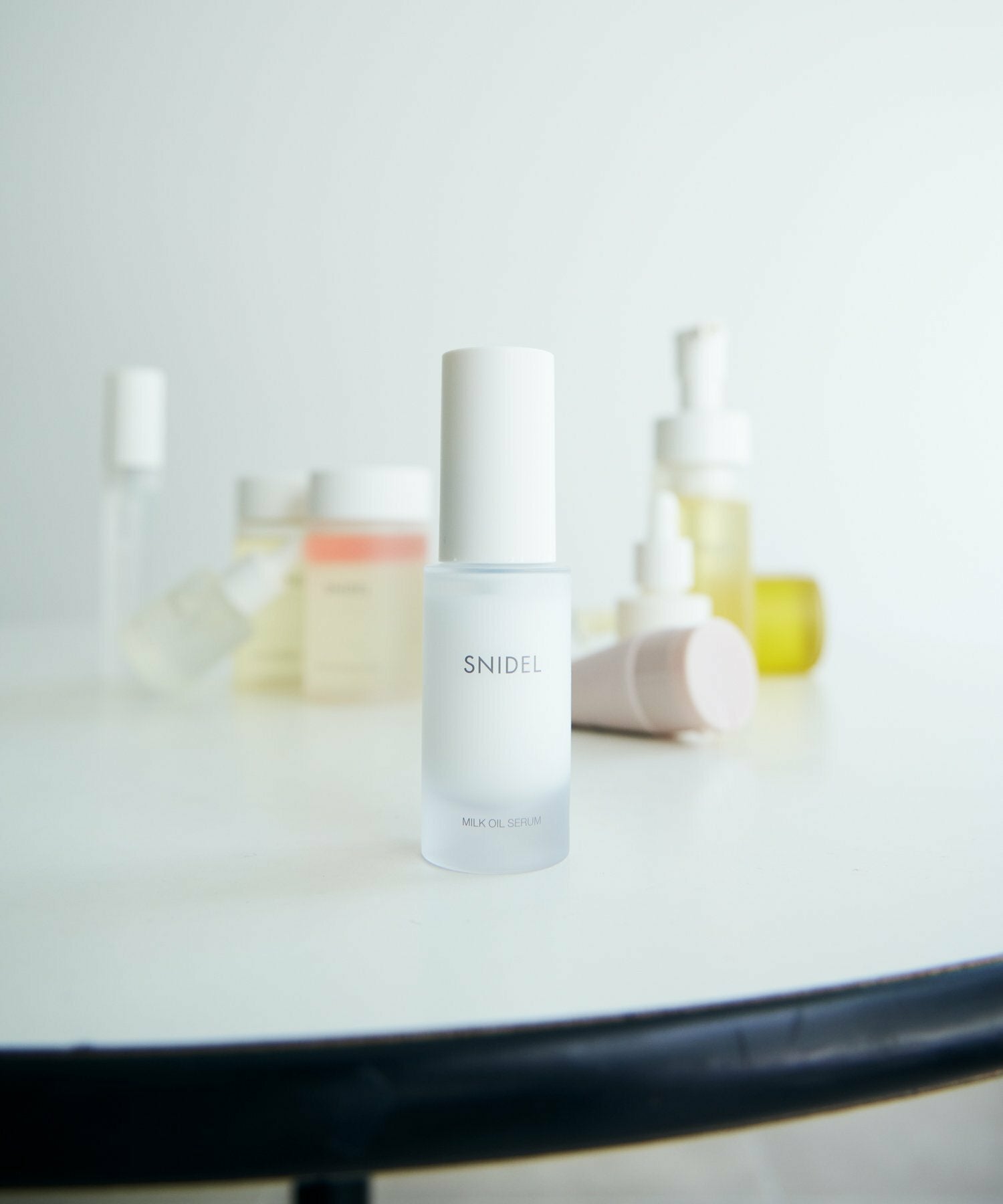 Snidel Beauty 光滑精華液 30mL Milk Oil Serum