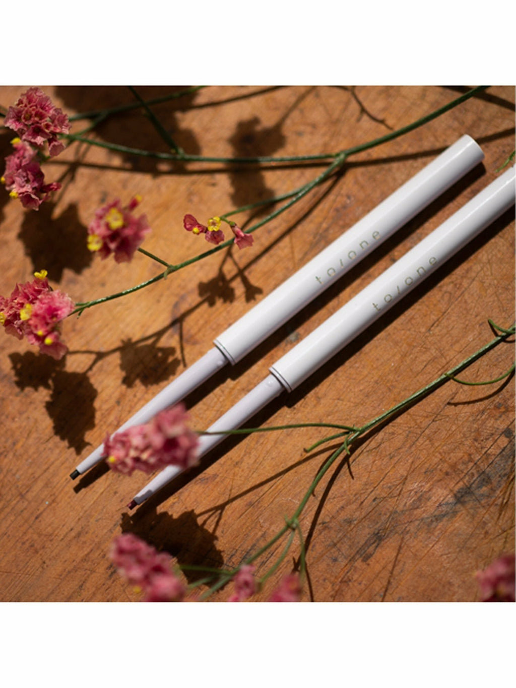 To One 防水啫喱眼線筆 Define Gel Eyeliner